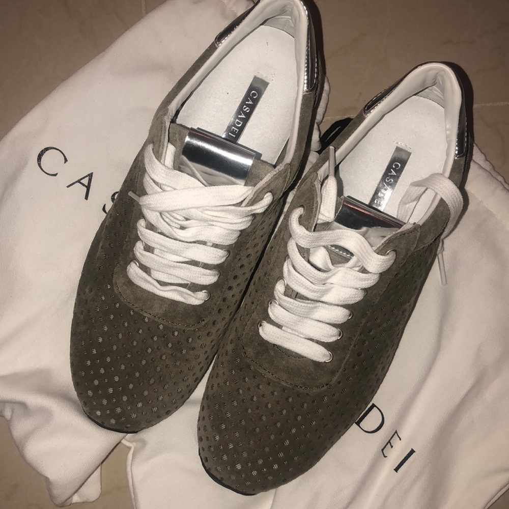 Cascadi sneakers - army green
